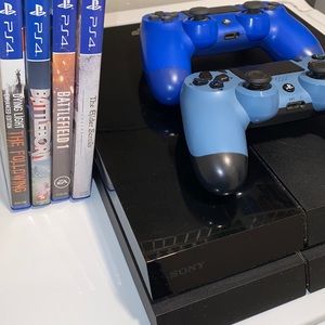 PlayStation 4 bundle ➖ PRICE DROP ❕📢Used, in great working condition❕